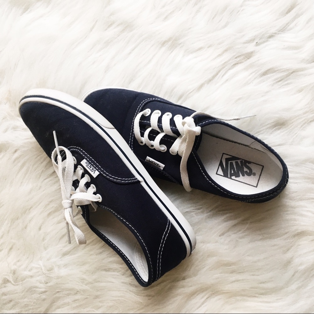 💯 Vans Authentic Low Pro - Navy/White